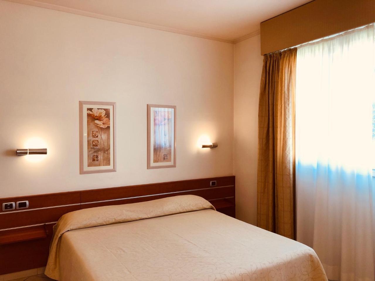 Hotel Delfina Signa Exterior foto